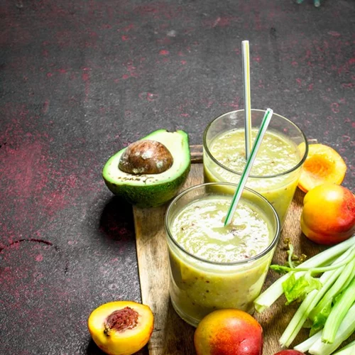 Detox σμούθι με αβοκάντο, ροδάκινο και λεμόνι για αδυνάτισμα και αποτοξίνωση