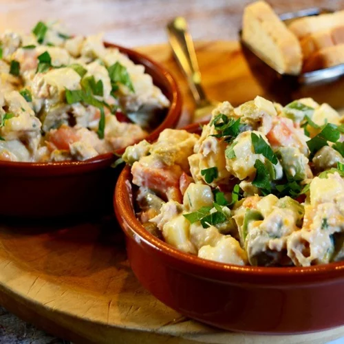 Η εύκολη συνταγή για ρώσικη σαλάτα