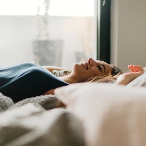 9 τρόποι για να ξυπνάς με περισσότερη ενέργεια