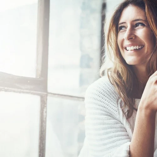 «Νιώθω ότι δεν έχω αυτοπεποίθηση» | 14 αποδεδειγμένοι τρόποι για να νιώθεις πιο δυνατή στη δουλειά και στη ζωή σου