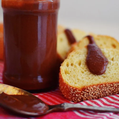 Συνταγή για άλειμμα σοκολάτα ταχίνι | Να πώς θα αντικαταστήσεις την πραλίνα φουντουκιού