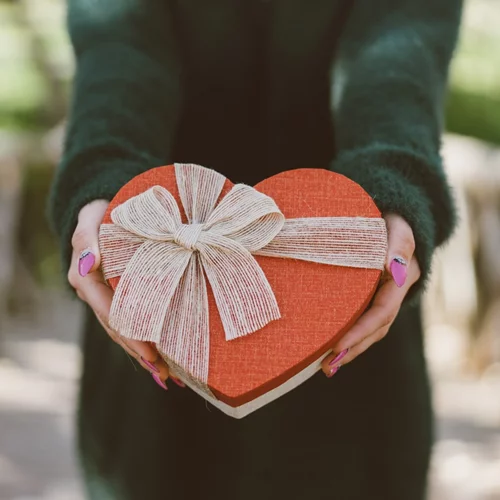 Άγιος Βαλεντίνος 2019 | Τι δώρο να του πάρεις ανάλογα με το ζώδιό του