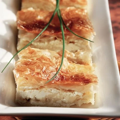 Τυρόπιτα με γιαούρτι από την Αργυρώ Μπαρμπαρίγου