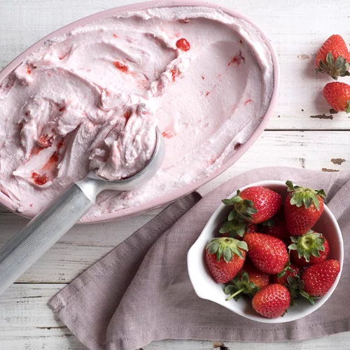 Οι καλύτερες συνταγές για σπιτικό παγωτό από τον Στέλιο Παρλιάρο | Παρφέ σοκολάτα, κασάτο και παρφέ φράουλας