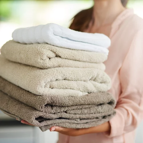 Πώς διατηρούνται απαλές οι πετσέτες; 4 tips για να είναι υπέροχα αφράτες