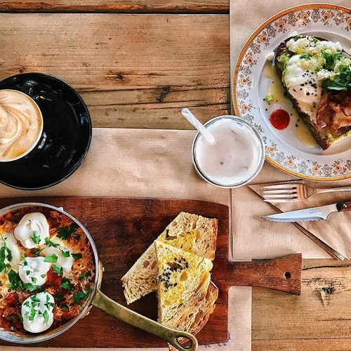 Βόλτα στην Κηφισιά: Τα 10 πιο αγαπημένα μας μαγαζιά για καφέ, brunch και φαγητό