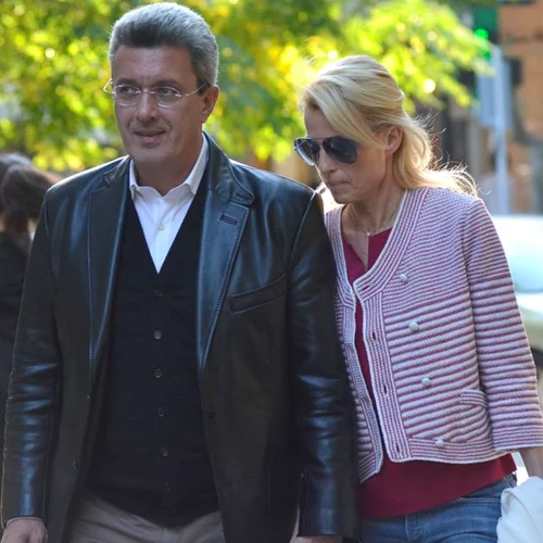 Νίκος Χατζηνικολάου - Κρίστη Τσολακάκη: Βόλτα στην Κηφισιά