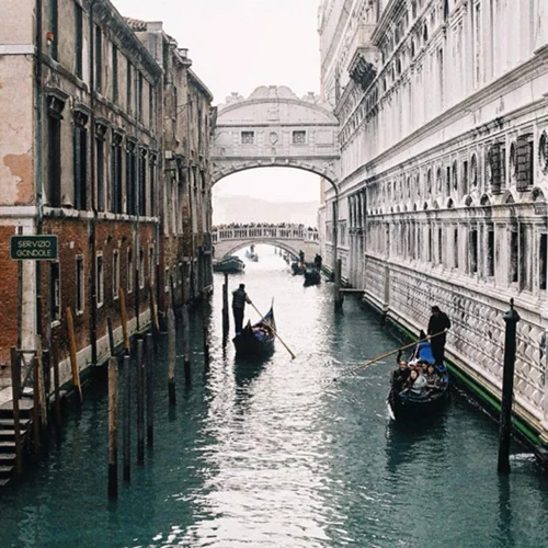 28/11: Αυτοί είναι οι Instagram λογαριασμοί που θέλουμε να ακολουθούμε τώρα