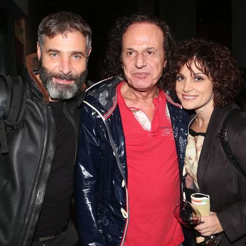 Ποιους είδαμε στην πρεμιέρα της θεατρικής παράστασης «Μου λες αλήθεια;»