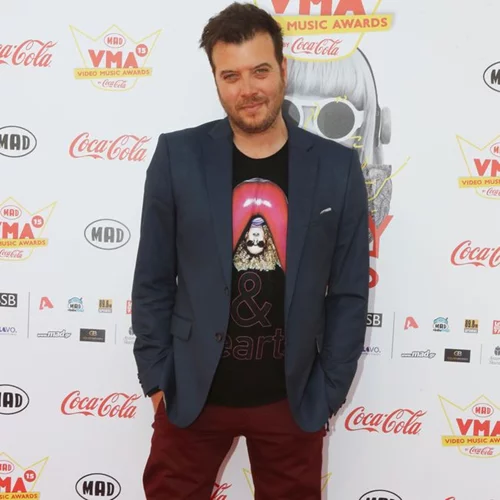 Λάμπης Λιβιεράτος: Το μήνυμα για τη φωτογράφιση της Εύης Αδάμ με τις κόρες τους