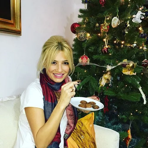 Φαίη Σκορδά: Η φωτογραφία από τότε που ήταν μαθήτρια