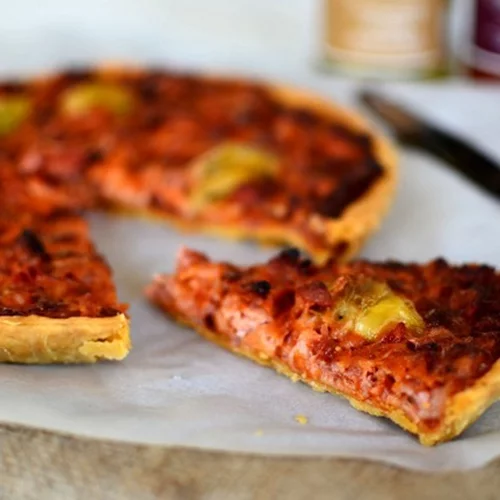 Συνταγή για αλμυρή τάρτα με βρετανικό μπέικον και αγκινάρες