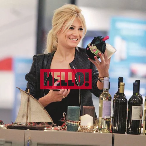 Η Φαίη Σκορδά σε εορταστική διάθεση