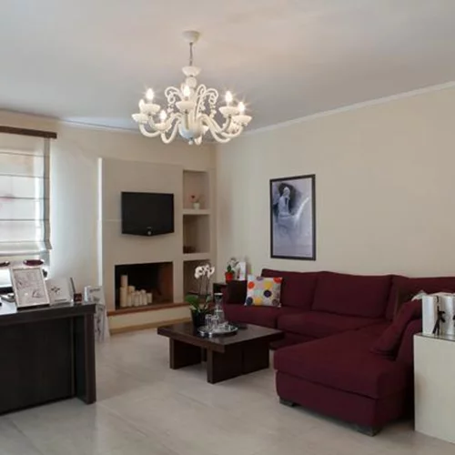 Νικολάου Αύρα