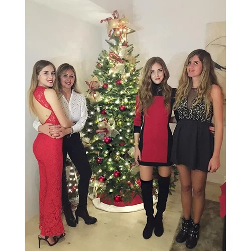 Πώς στόλισαν το σπίτι τους και το τραπέζι τους οι πιο γνωστές bloggers;