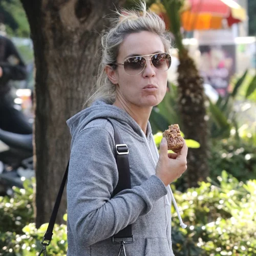 Glyfada Report: Οι επώνυμοι σε καθημερινές στιγμές