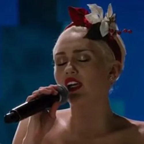 Η Miley Cyrus όπως δεν την έχεις ξαναδεί