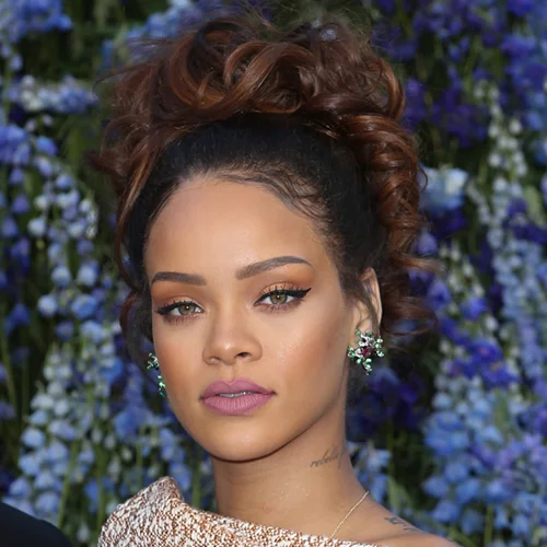 Rihanna: Θα συμμετάσχει στο New York Fashion Week!