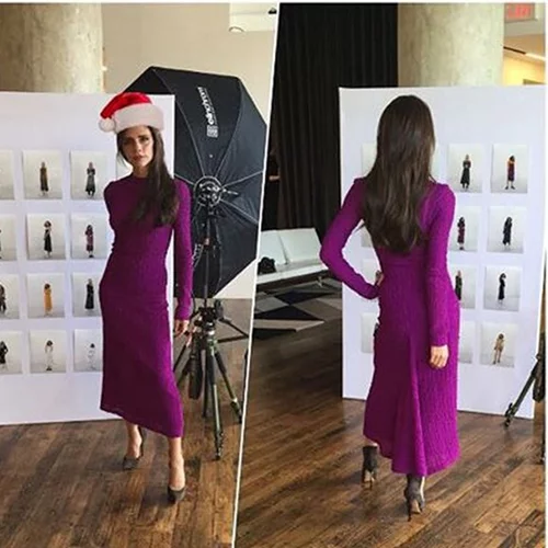 Victoria Beckham: Σε εορταστικό mood δοκιμάζοντας τη νέα της κολλεξιόν