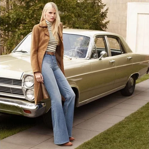 Η Lara Stone σε μία αποκαλυπτική φωτογράφηση