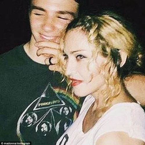 Madonna: Η διαμάχη για την κηδεμονία του γιου της και τα...πικρόχολα Χριστούγεννα