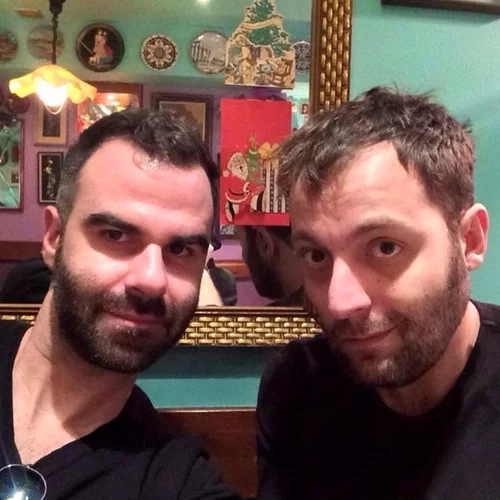 Αύγουστος Κορτώ: Το μήνυμα για τον πατέρα του μετά το σύμφωνο συμβίωσης που υπέγραψε