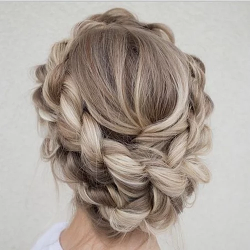 Πλεξίδες: Όλες οι νέες τάσεις και πώς να τις υιοθετήσεις