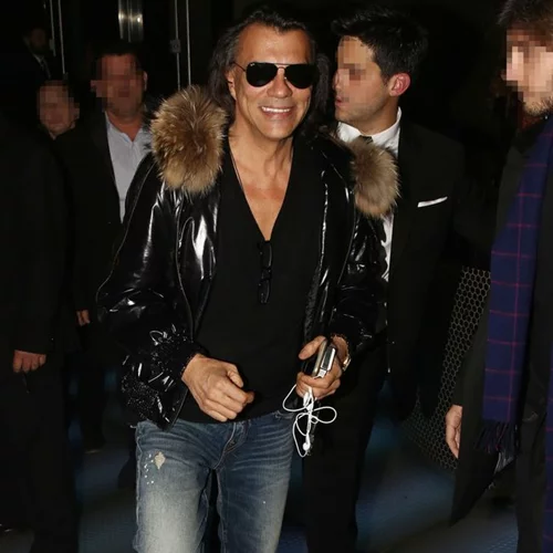 Ηλίας Ψινάκης: Μιλά για το σύμφωνο συμβίωσης και τις διακοπές του στο Gstaad