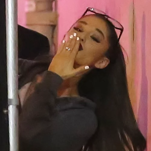 Celebs...Σαν εμάς! (19/1)