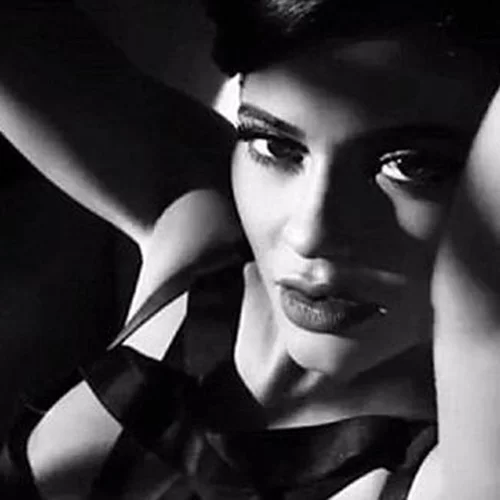 Kylie Jenner: Με sexy εσώρουχα στο νέο της βίντεο