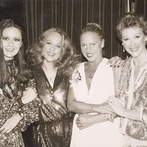 Αλίκη Βουγιουκλάκη: Σπάνιες φωτογραφίες από τη ζωή της