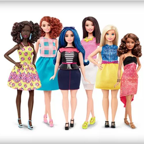 Η Barbie είναι πλέον διαθέσιμη ψηλή, με καμπύλες αλλά και petite