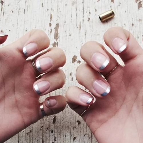 #maniMonday: Τα πιο εύκολα nail art που μπορείς να πετύχεις με 2 βερνίκια!