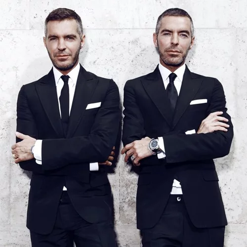 Οι Dsquared2 χορεύουν συρτάκι και καλαματιανό