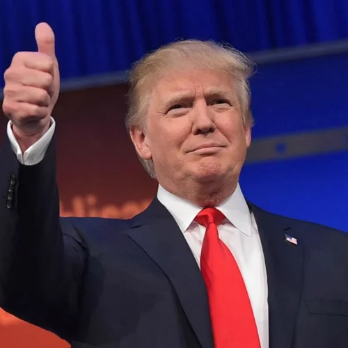 Το Facebook και το Twitter μπλόκαραν τους λογαριασμούς του Donald Trump