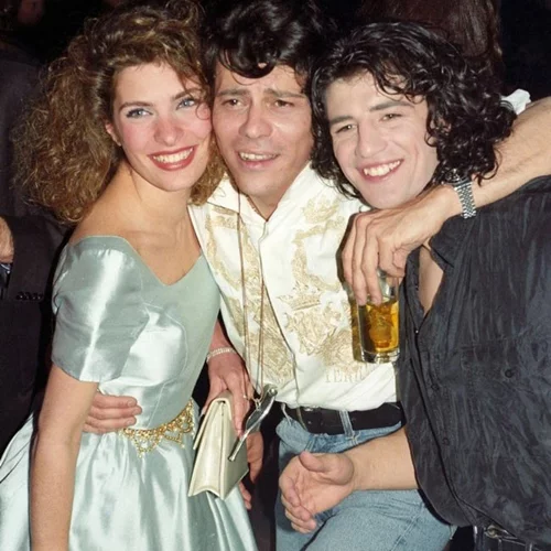 Πώς ήταν οι πιο διάσημοι Έλληνες την δεκαετία του 90;