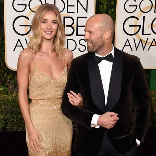 Rosie Huntington- Whiteley: Αρραβωνιάστηκε με τον Jason Statham! (φωτογραφίες)