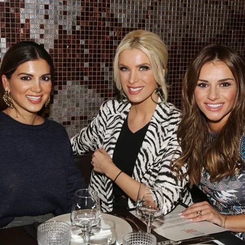 Σταματίνα Τσιμτσιλή: Δείπνο με την Κατερίνα Καινούργιου και την Ελένη Τσολάκη