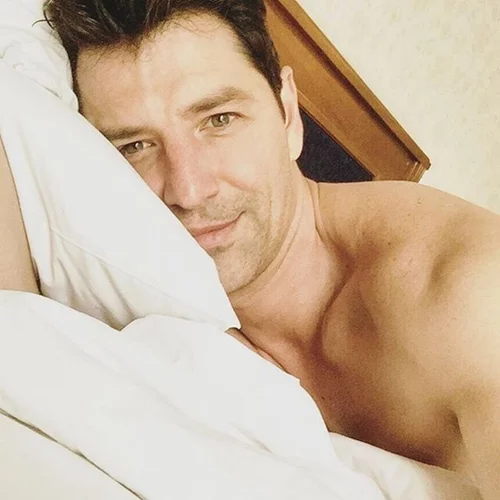 Πώς ήταν και πώς έγινε: Θα λατρέψεις ακόμα περισσότερο τον Σάκη Ρουβά αν δεις αυτές τις φωτογραφίες!