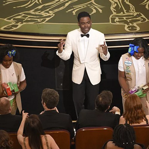 Oscar 2016: Οι κόρες του Chris Rock μοιράζουν μπισκότα και συγκεντρώνουν... 65.243$