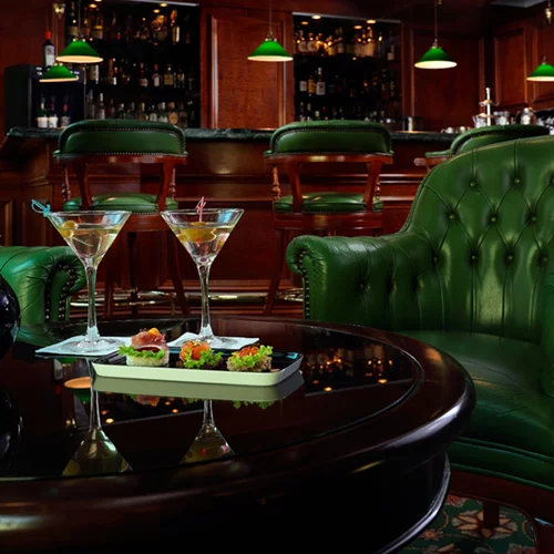 Valentine's Vs Galentine's Day: 5 μέρη για να περάσεις καλά όποιο κι αν είναι το status σου