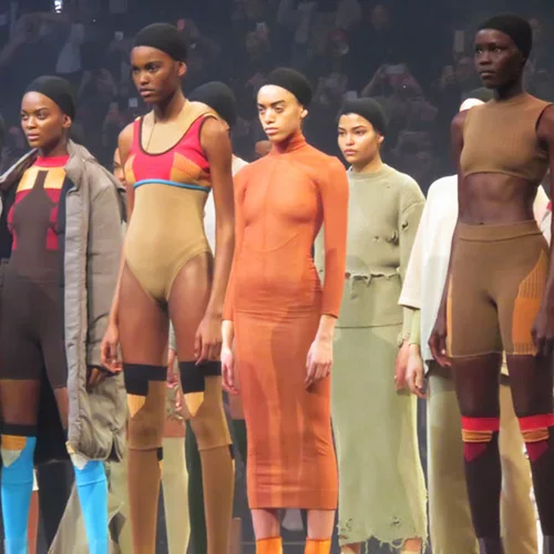 Yeezy Season 3: Οι πιο juicy λεπτομέρειες του χτεσινοβραδινού show μέσα από 20 φωτογραφίες