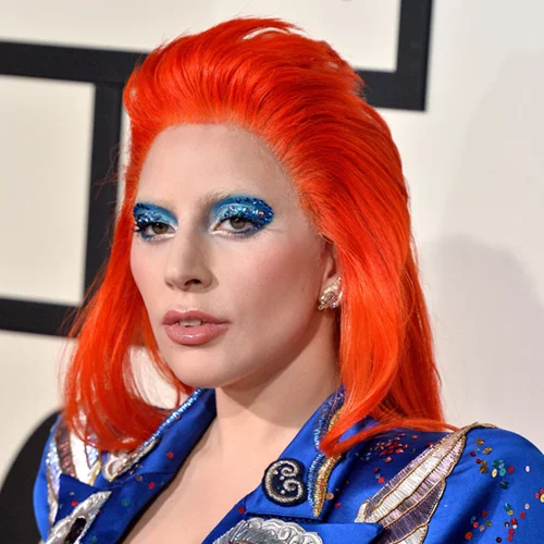 Lady Gaga: Κάνει γυμναστική φορώντας μόνο τα εσώρουχα της! (φωτογραφία)