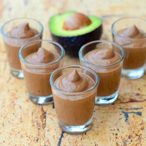 Μους αβοκάντο σοκολάτας | Η vegan εκδοχή του αγαπημένου γλυκίσματος