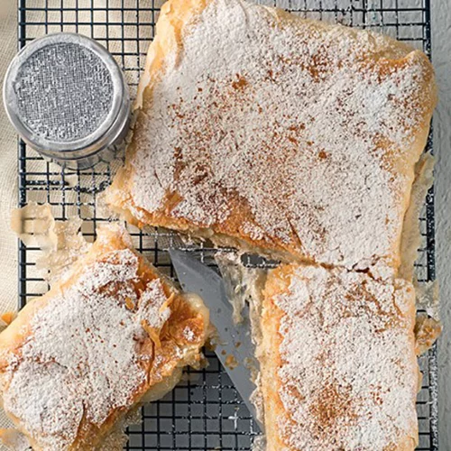 Συνταγή για μπουγάτσα αναποδογυριστή | Η πιο θεϊκή εκδοχή της