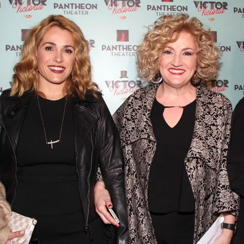 Ποιοι βρεθήκαν στην πρεμιέρα της παράστασης «Βίκτωρ - Βικτώρια»