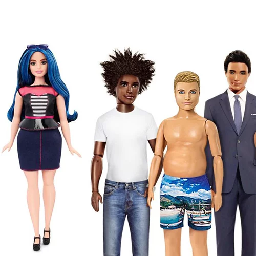 Barbie με καμπύλες, Ken χωρίς μαλλιά και Lego σε αναπηρικό καροτσάκι