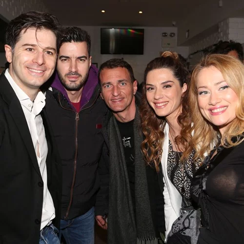 Ποιοι βρέθηκαν στην επίσημη πρεμιέρα της παράστασης «Ο μυστήριος mr love»