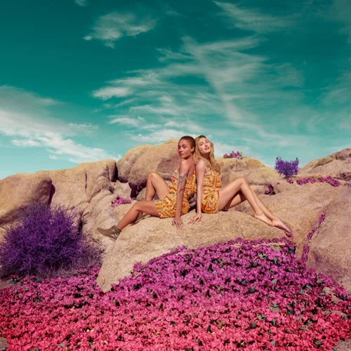Η&Μ x Coachella: Η ψυχεδελική καμπάνια της νέας συλλογής
