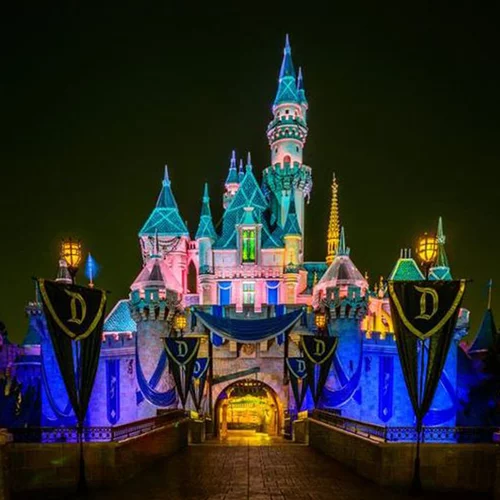 Αυτά τα κεριά θα φέρουν τη Disneyland στο σπίτι σου
